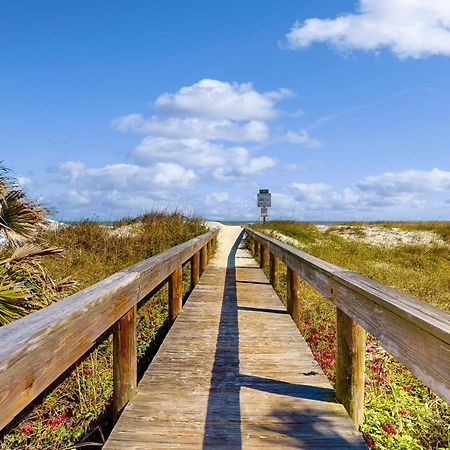 Jax Beach Oceanfront Getaway Джексонвілл-Біч Номер фото