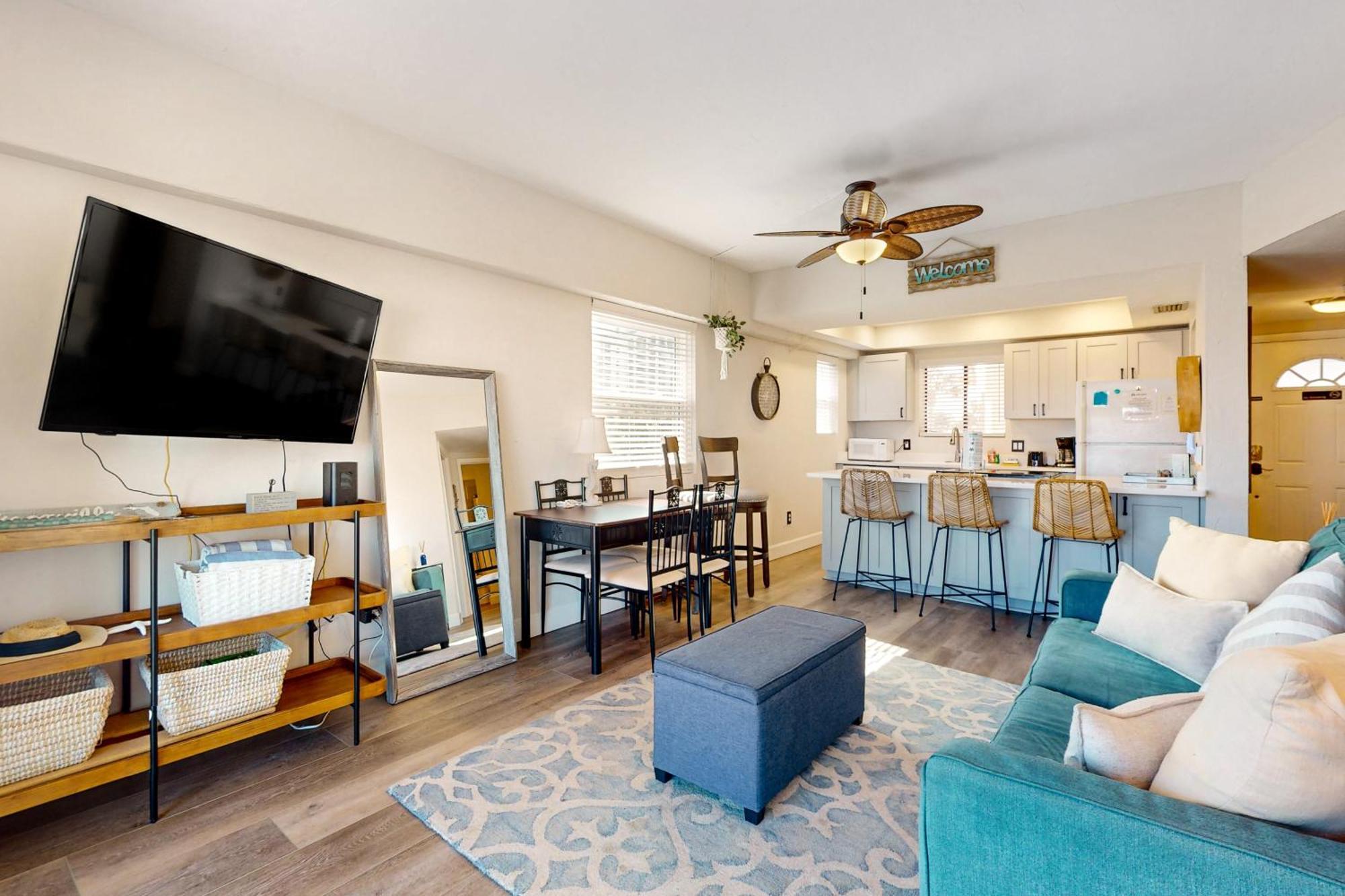 Jax Beach Oceanfront Getaway Джексонвілл-Біч Номер фото