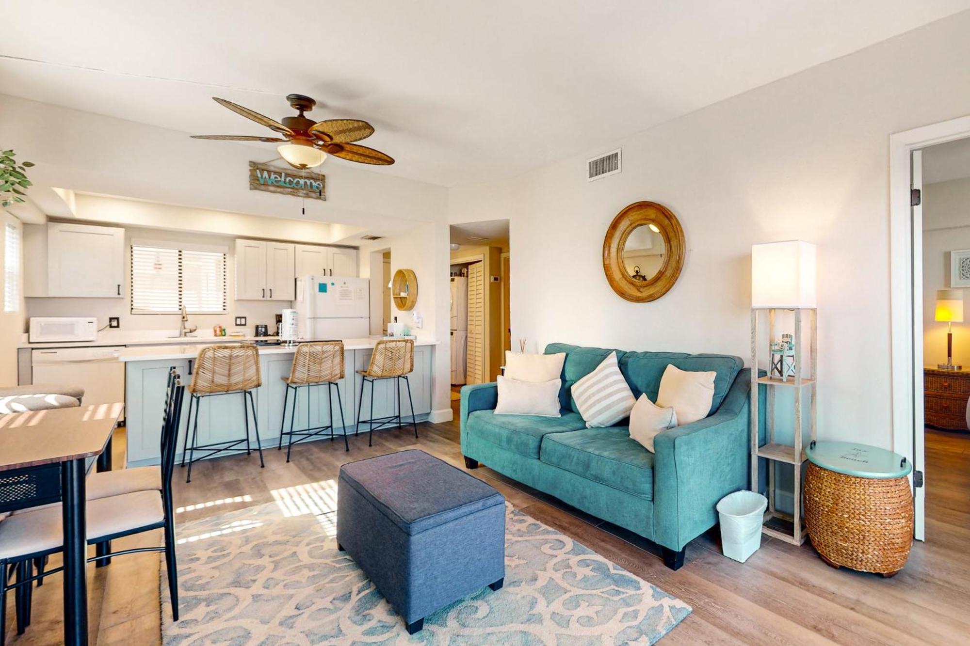 Jax Beach Oceanfront Getaway Джексонвілл-Біч Номер фото